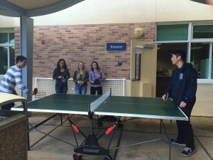 From right to left: Calvin Tzeng, Kaitlyn Sanders, Melissa Talgo, Devon Reed and Ryan Freeman have fun while playing a friendly game.